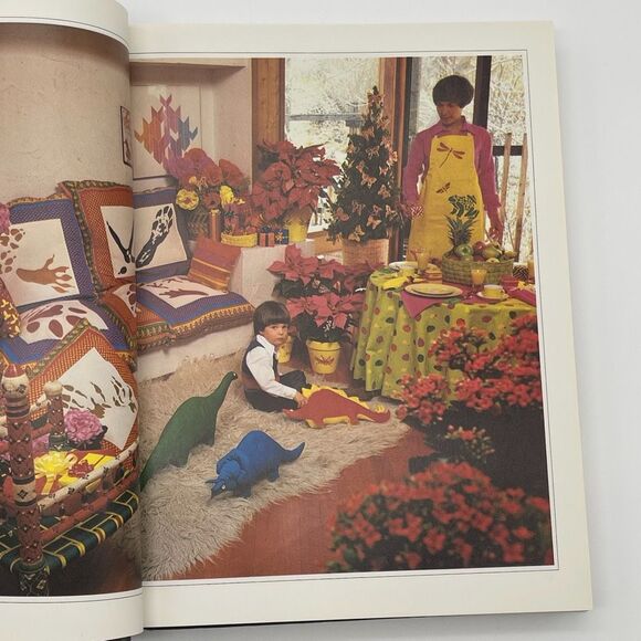 BETTER HOMES AND GARDENS CRISCO'S 2 Book Set Treasury Christmas Crafts & Foods - Picture 10 of 16